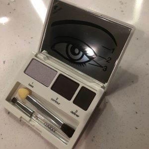Clinique eyeshadow palette